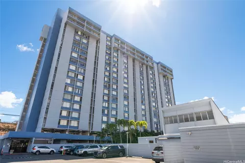 3045 Ala Napuaa Pl #710, Honolulu, HI 96818