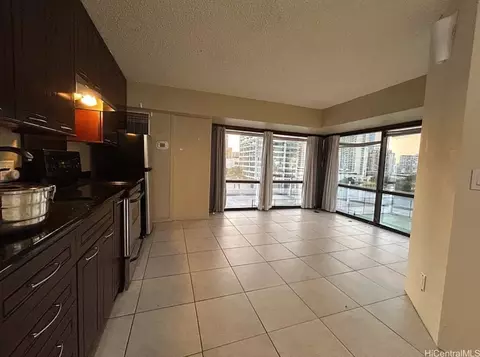 1750 Kalakaua Ave #702, Honolulu, HI 96826