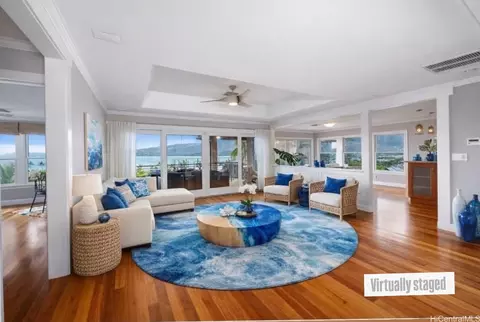 278 Makaweli Pl, Honolulu, HI 96825