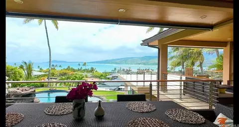 278 Makaweli Pl, Honolulu, HI 96825