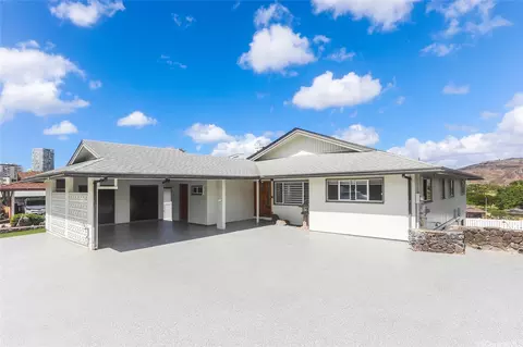 1264 Ala Puumalu St, Honolulu, HI 96818
