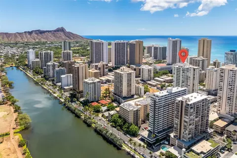 2421 Tusitala St #1804, Honolulu, HI 96815