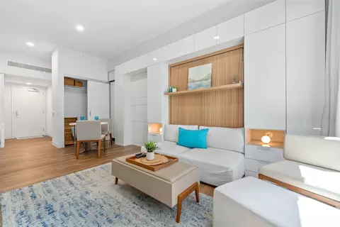 987 Queen St #708, Honolulu, HI 96814