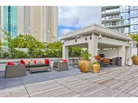 1189 Waimanu St #2002, Honolulu, HI 96814