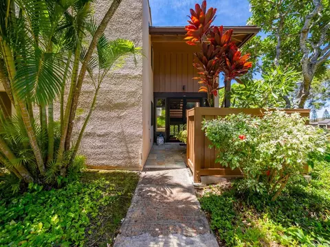 391 A Kaelepulu Dr #A, Kailua, HI 96734