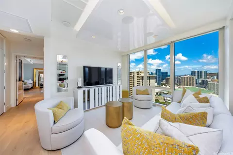 1837 Kalakaua Ave #2806, Honolulu, HI 96815