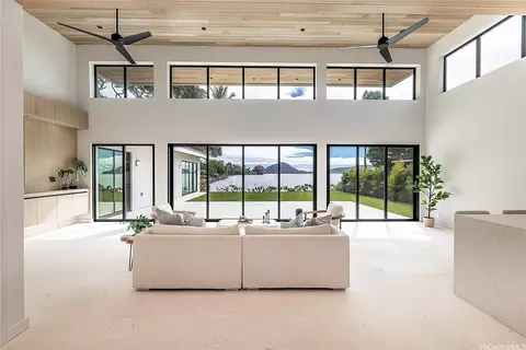 344 Wailupe Cir, Honolulu, HI 96821