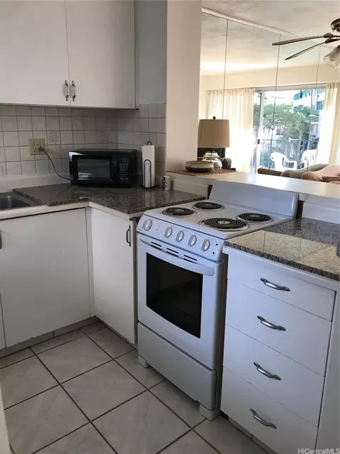 1909 Ala Wai Blvd #305, Honolulu, HI 96815