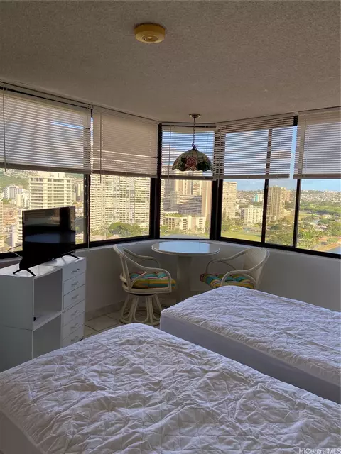 444 Niu St #2311, Honolulu, HI 96815