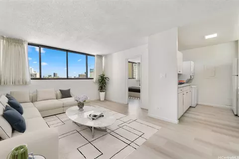 1040 Kinau St #704, Honolulu, HI 96814