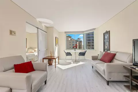 1314 Kalakaua Ave #1407, Honolulu, HI 96826