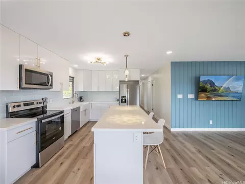 115 Makaweo Ave #A, Wahiawa, HI 96786