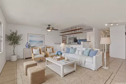 46-263 Kahuhipa St #B311, Kaneohe, HI 96744