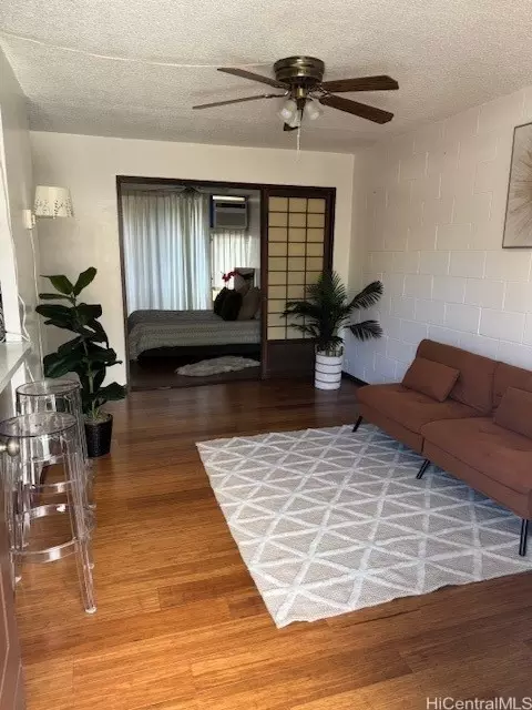 1401 Lusitana St #305, Honolulu, HI 96813