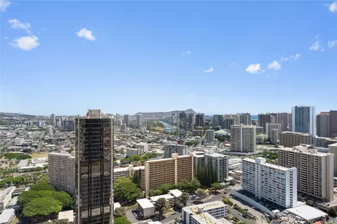 1515 Liona St #3807, Honolulu, HI 96814
