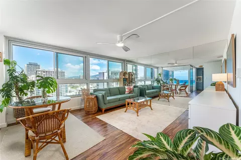 2421 Tusitala St #1903, Honolulu, HI 96815