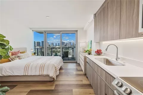 1515 Liona St #1808, Honolulu, HI 96814