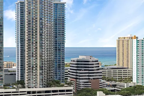 1515 Liona St #2402, Honolulu, HI 96814