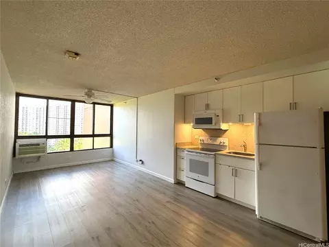 5333 Likini St #1008, Honolulu, HI 96818