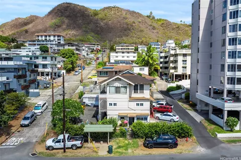 404 Magellan Ave, Honolulu, HI 96813