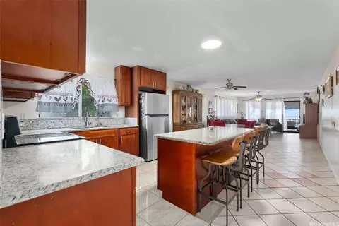94-737 Kime St, Waipahu, HI 96797