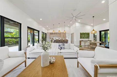 926 Aalapapa Dr, Kailua, HI 96734