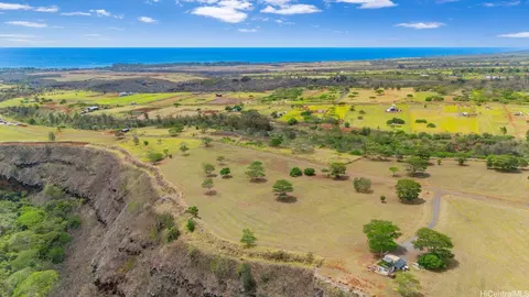 64-486 Kamehameha Hwy #34F, Haleiwa, HI 96712