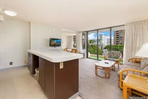 201 Ohua Ave #605, Honolulu, HI 96815