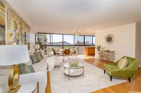 2724 Kahoaloha Ln #2106, Honolulu, HI 96826