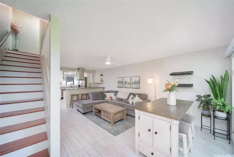 3182 Kuau St #702, Kailua, HI 96734