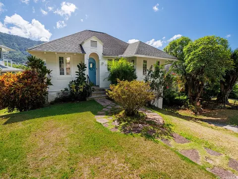 2508 Olopua St, Honolulu, HI 96822