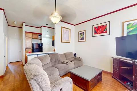 94-246 Leoku St #E103, Waipahu, HI 96797