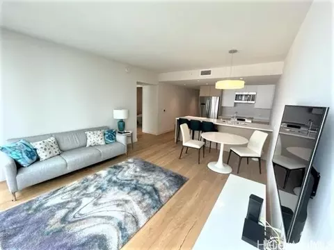 1001 Queen St #1413, Honolulu, HI 96814
