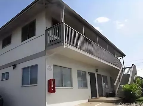 3632 Salt Lake Blvd #14, Honolulu, HI 96818