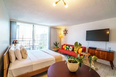 364 Seaside Ave #1302, Honolulu, HI 96815