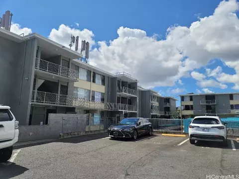 94-246 Leoku St #G322, Waipahu, HI 96797