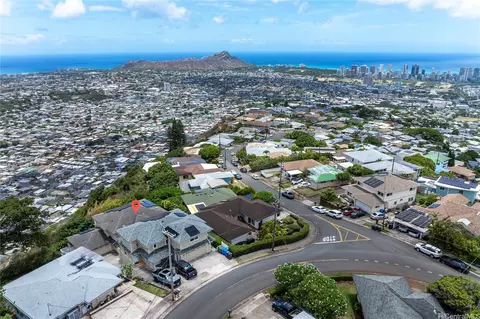 2407 St Louis Dr #B, Honolulu, HI 96816