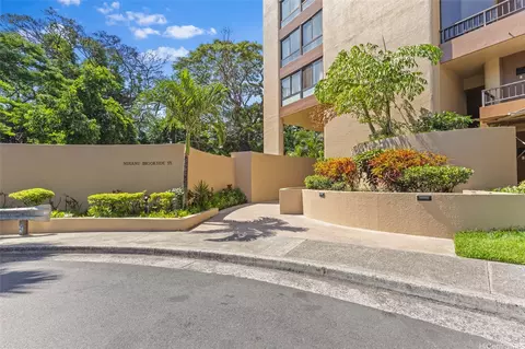 55 S Judd St #803, Honolulu, HI 96817