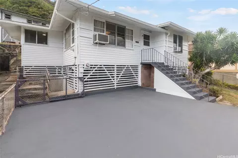 2166 Palolo Ave, Honolulu, HI 96816