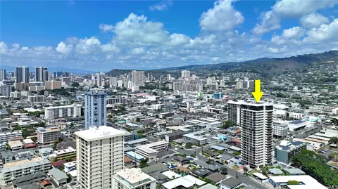 2222 Citron St #403, Honolulu, HI 96826