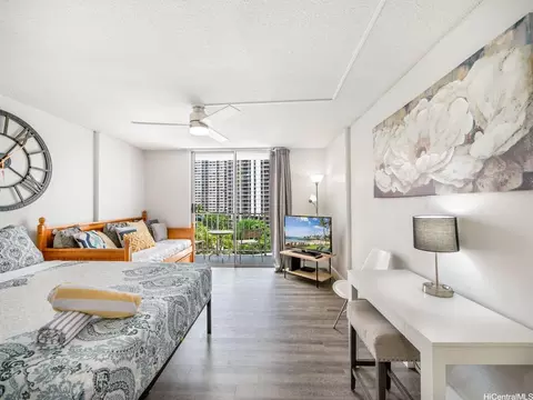 1920 Ala Moana Blvd #706, Honolulu, HI 96815