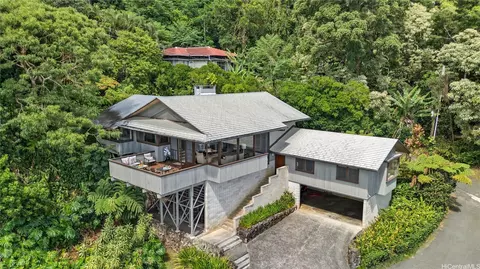 3811 Tantalus Dr, Honolulu, HI 96822