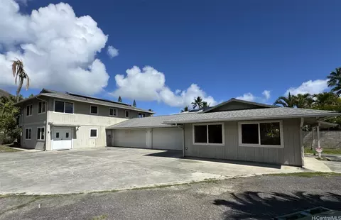 905 Kainui Dr, Kailua, HI 96734