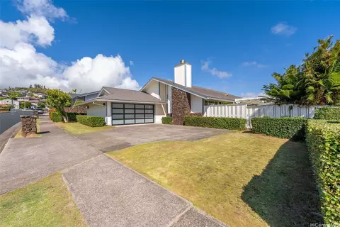 2067 Laukahi St, Honolulu, HI 96821