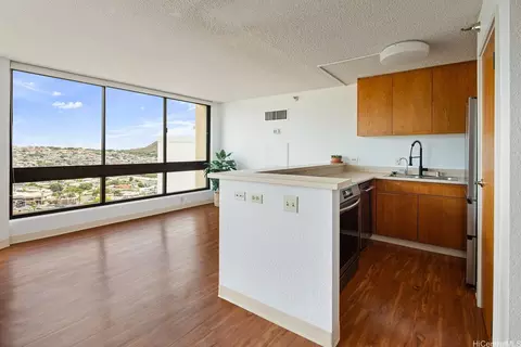 300 Wai Nani Way #II2411, Honolulu, HI 96815
