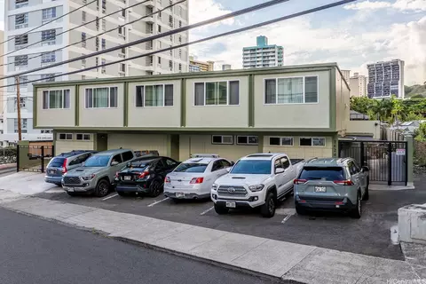 1624 Liholiho St, Honolulu, HI 96822
