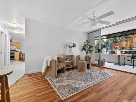 430 Kaiolu St #207, Honolulu, HI 96815
