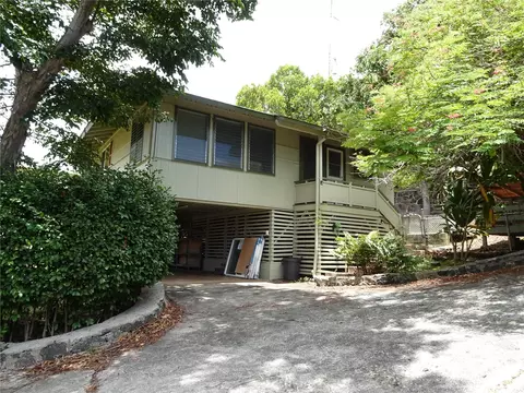1944 10th Ave #A, Honolulu, HI 96816