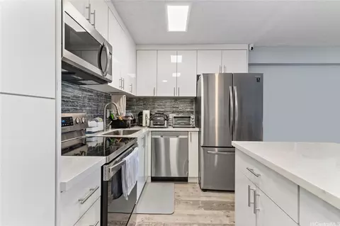 1616 Kewalo St #505, Honolulu, HI 96822