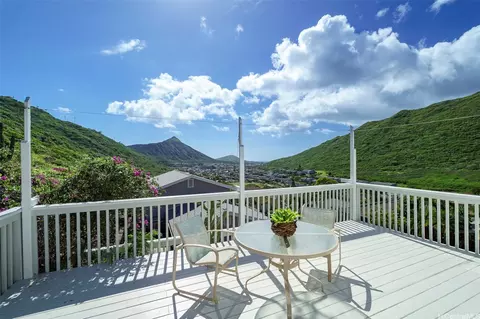 1440 Miloiki St, Honolulu, HI 96825
